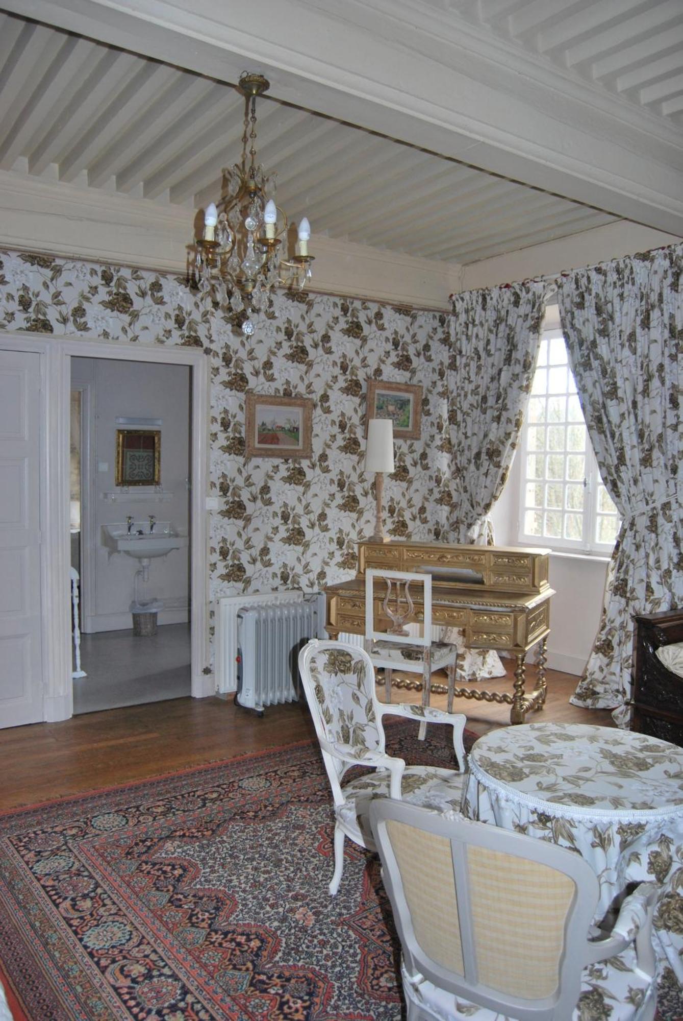 Chateau De Chantelauze Olliergues Zimmer foto