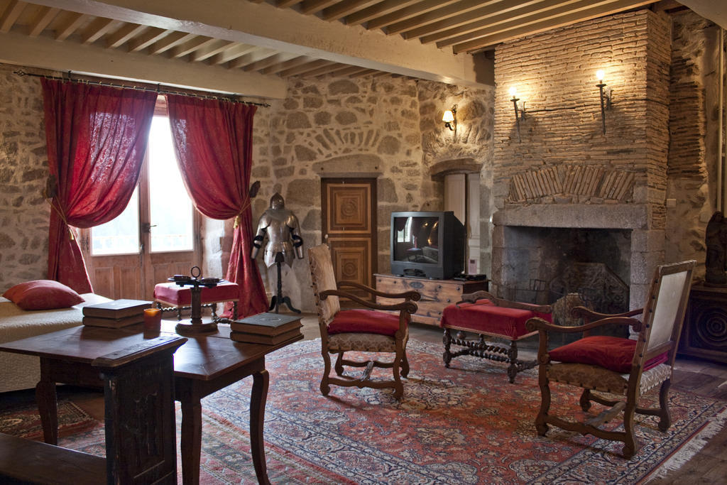 Chateau De Chantelauze Olliergues Zimmer foto
